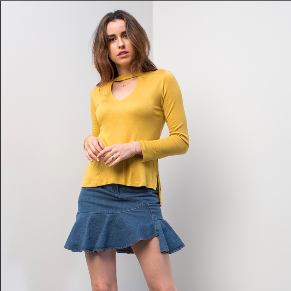 Yellow top with Keyhole cut out